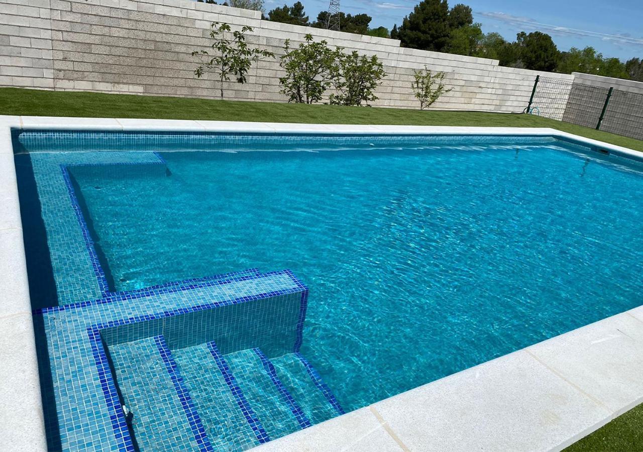Casa Con Piscina, Villa Alarilla Фуэнтидуэнья-де-Тахо Экстерьер фото